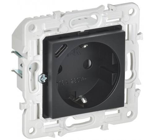 SKANDY Розетка с заземлением с защитными шторками 16А с USB C 18Вт SK-R17Bl черный   SK-R14-16-U14-018-K02  IEK