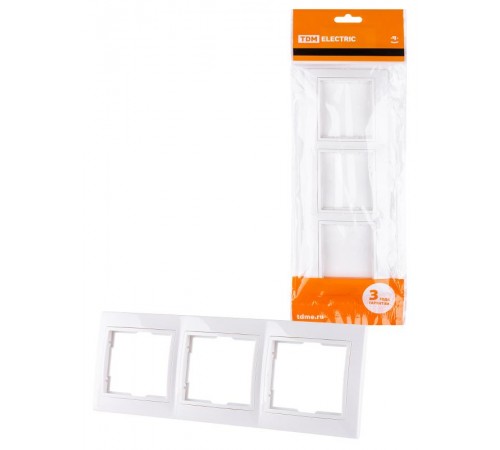 Рамка 3-х постовая горизонтальная белая "Таймыр"   SQ1814-0028  TDM