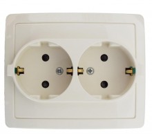 Simon 15 Сл. кость Розетка двойная с/з Schuko с защитными шторками, винт. зажим, 16А 250В  1590451-031  Simon