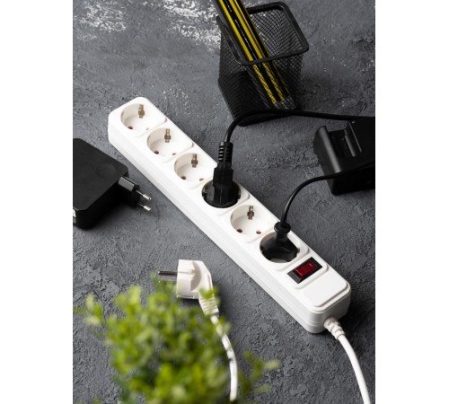 Сетевой фильтр 6*1,8м 16А/3,2кВт с выкл. c/з ПВС 3х1,0 Блокбастер XL EKF PROxima  UFA16-310-6-018  EKF