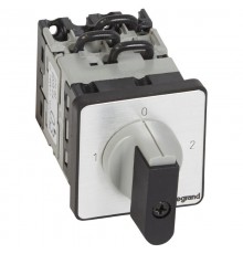 Переключатель на 2 направления - с положением ''0'', 90° - PR 12 - 3П - 6 контактов - крепление на дверце  027492  Legrand