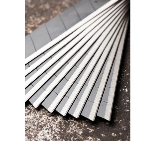 Набор сменных лезвий 18 мм СМ-60 (10 шт, вороненные, SK4, 13 сегментов) EKF Professional  cm-s60  EKF