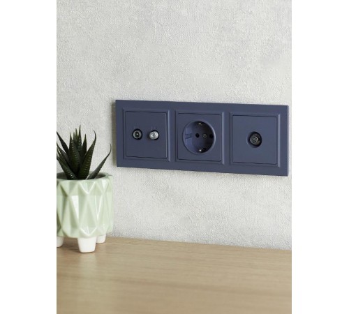 BRITE Рамка 3-ая РУ-3-БрМ маренго  BR-M32-K35  IEK