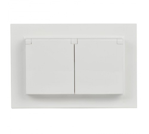 BRITE Розетка 2-ая с крышкой 16А в сб IP44 РСбш12-3-44-БрБ белый  BR-R26-16-44-K01-F  IEK