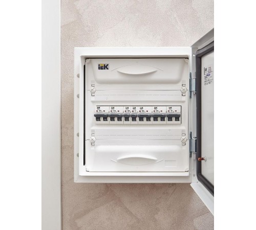 Выключатель автоматический однополюсный M06N 1P B 20А 6кА ARMAT  AR-M06N-1-B020  IEK