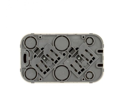 Quteo Слоновая кость Розетка 2-я з/к  782263  Legrand