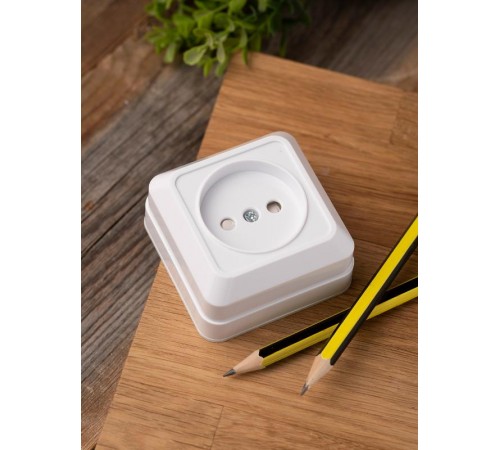 Розетка 1-мест. 10А б/з бел. с защ. штор. Рим EKF PROxima  ENR10-022-100  EKF