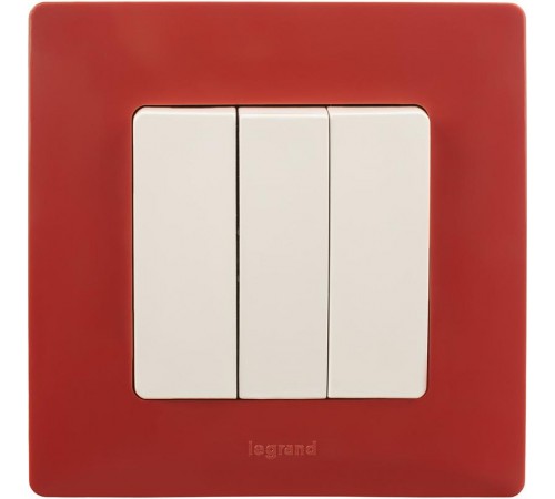 Etika Красная Рамка 1-ая  672531  Legrand