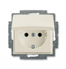 ABB Basic 55 Шале (белый) Розетка с/з с крышкой  2018-0-1500   2CKA002018A1500  ABB