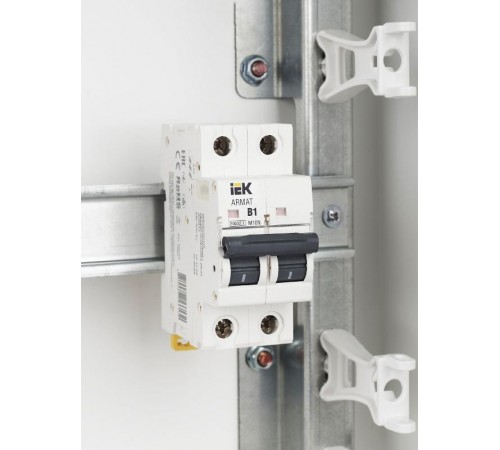 Выключатель автоматический двухполюсный M10N 2P B 1А 10кА ARMAT  AR-M10N-2-B001  IEK