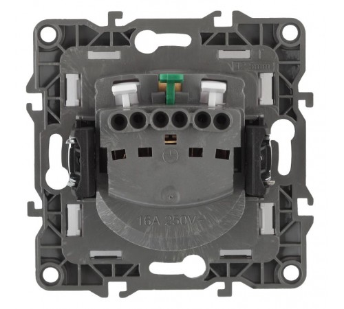 Розетка 12-2103-04 с заземлением со шторками с крышкой, 16АХ-250В,  шампань  Б0014696  ЭРА