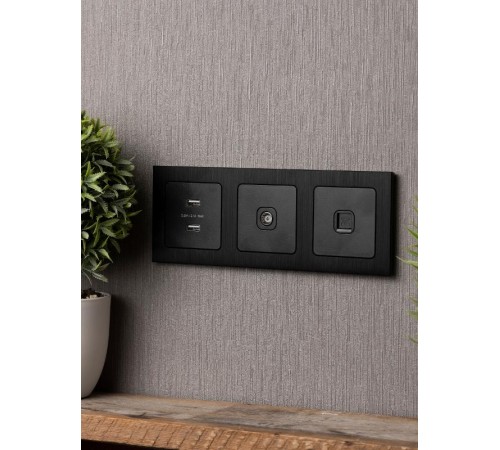 Стокгольм Рамка 3-местная металлическая черная PROxima  EZM-G-304-10  EKF