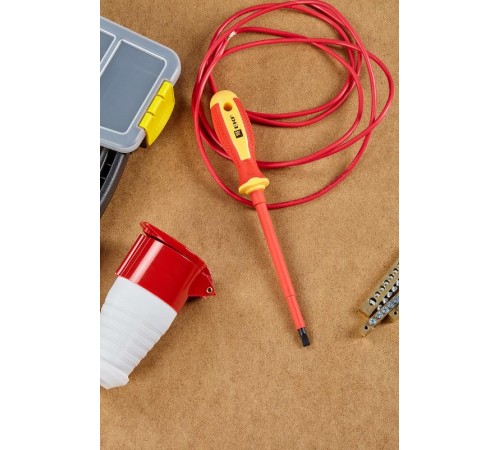 Отвертка Expert SL6.5x150 мм 1000В EKF PROximasl-6.5-150-exp-inEKF