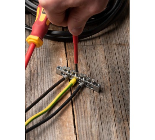 Шина PEN "ноль-земля" (6x9мм) 8 отв. цинк крепеж по краям  sn1-63-08-k  EKF