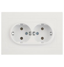 Розетка Intro Accent 6-205-01М 2X2P+E Schuko, 16А-250В, IP20, СУ, AL/CU, белый матовый  Б0063487  Intro