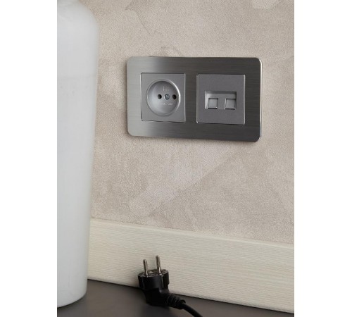 BRITE Рамка 2-ая РУ-2-1-Бр металл алюминий RE AL  BR-M22-M-21-K47  IEK