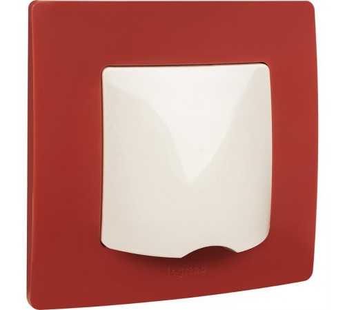 Etika Красная Рамка 1-ая  672531  Legrand