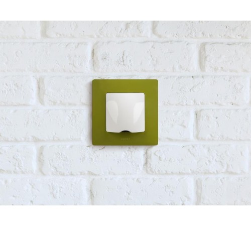 Etika Белый Вывод кабеля IP21  672229  Legrand