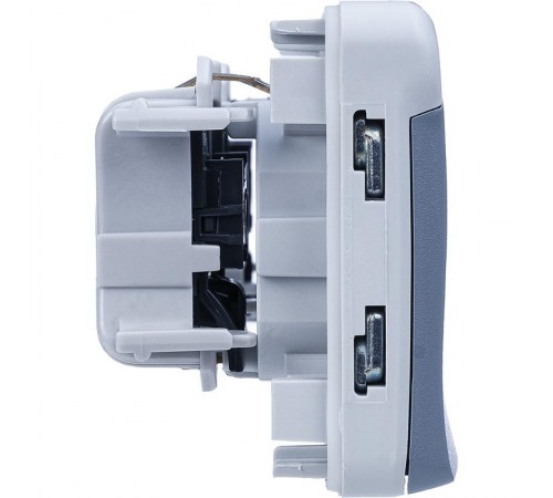 Plexo Серый Розетка с/з 2-ая гориз. с крышкой 16А IP55  069576  Legrand