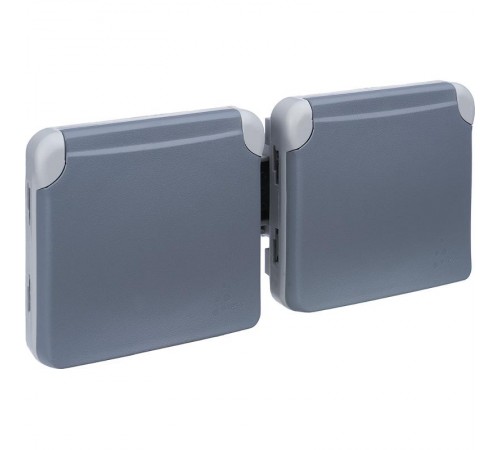 Plexo Серый Розетка с/з 2-ая гориз. с крышкой 16А IP55  069576  Legrand