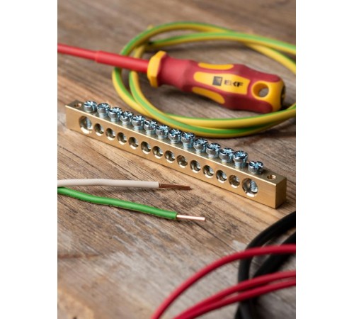 Шина "0" (8х12мм.) 125А 14 отверстий крепеж по краям латунь EKF PROxima  sn0-125-14-k  EKF