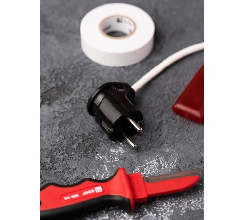 Вилка угловая с/з черн. 16А 250В EKF PROxima  AVY16-30  EKF