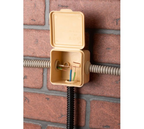 Коробка распределительная КМР-030-036 пылевлагозащитная, 4 мембранных ввода (65х65х45) светлое дерево EKF PROxima  plc-kmr2-030-036-s  EKF