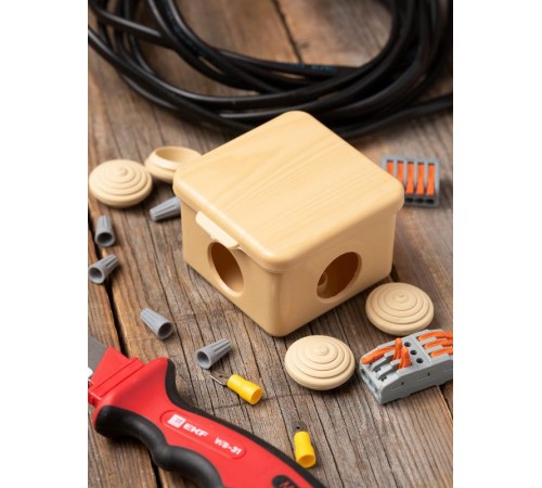 Коробка распределительная КМР-030-036 пылевлагозащитная, 4 мембранных ввода (65х65х45) светлое дерево EKF PROxima  plc-kmr2-030-036-s  EKF