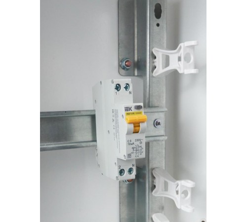Выключатель автоматический дифференциального тока АВДТ32ML тип A С6 10мА KARAT  MVD12-1-006-C-010-A  IEK