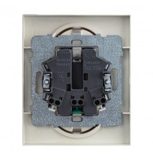 SUNO Силовая розетка двойная 2х2К+З 16А 250В. С защитными шторками. Безвинтовые зажимы Цвет "Слоновая кость"  721226  Legrand