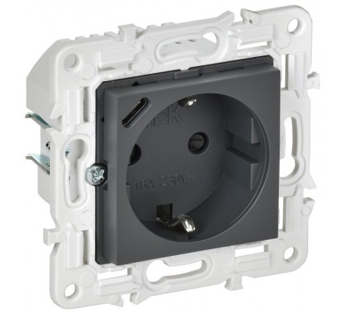 SKANDY Розетка с заземлением с защитными шторками 16А с USB C 18Вт SK-R17T титан   SK-R14-16-U14-018-K48  IEK