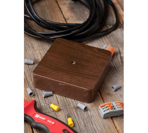 Коробка распределительная KMP-030-032 (100х100х25) тёмное дерево EKF PROxima  plc-kmr-030-032-t  EKF