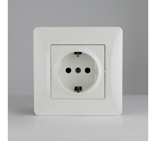 Розетка электрическая 2К+З, 16А, 220-250V (белый)  201001  SPL