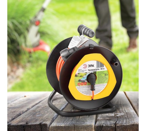 Удлинитель силовой ЭРА RPx-1e-3х0.75-30m на п. катушке c/з 1 гн 30м ПВС 3х0.75  Б0043046  ЭРА