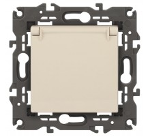 14-2103-02 Розетка с заземлением со шторками с крышкой, 16A-250В, IP20, Эра Elegance, сл.кость  Б0034279  ЭРА