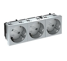 Розетка 3х2К+3 под углом 33° шторки 16А 250В (45х135 мм - 3 модуля Modul45) алюминиевый лак  6120133  OBO Bettermann