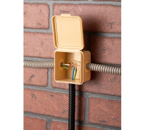 Коробка распределительная КМР-030-037 пылевлагозащищенная без мембранных вводов (65х65х50) светлое дерево EKF PROxima  plc-kmr-030-037-s  EKF