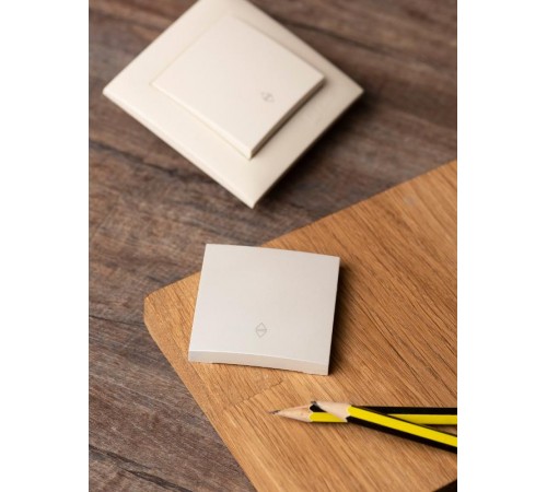 Валенсия лицевая панель выключателя проходного 1-кл. 10А жемчуг EKF PROxima   ESV10-L-025-50   EKF