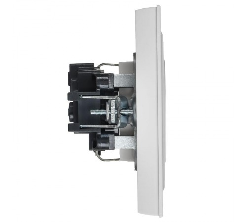 BRITE Розетка 1-местная с заземлением с защитными шторками 16А в сборе РСР14-1-0-БрАБ арктический белый   BR-R14-16-K91-F  IEK