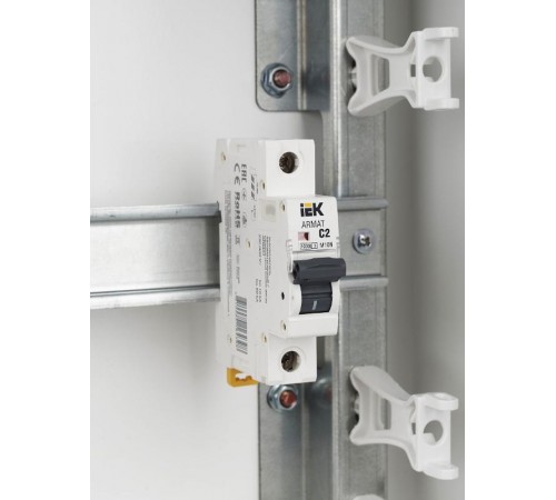 Выключатель автоматический однополюсный M10N 1P C 2А 10кА ARMAT  AR-M10N-1-C002  IEK