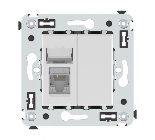 Компьютерная розетка RJ-45 в стену, кат.6 одинарная экранированная, "Avanti", "Белое облако"  4400393  DKC