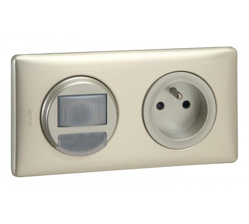 Celiane Титан Лицевая панель розетки 2К+З фр.ст.  068412  Legrand
