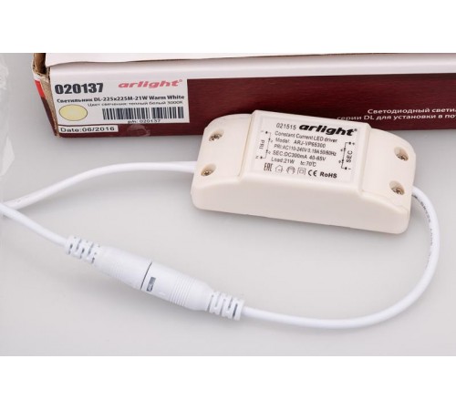 Светильник DL-225x225M-21W Warm White  020137  Arlight