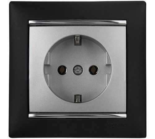 Valena Алюминий Розетка 1-ая с/з  770120  Legrand