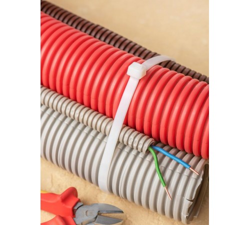 Хомут нейлоновый 8,2х650 (уп./100шт) EKF Simple  plc-c-8.2x650  EKF