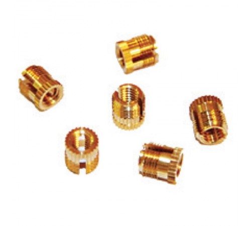 Втулка забивная с внутренней резьбой М 6  501007  DKC