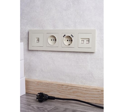 BRITE Рамка 4-ая РУ-4-Бр бежевый рифленый  BR-M42-51-K10  IEK