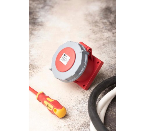 Розетка стационарная внутренняя 3242 3Р+РЕ 32А 380В IP67 EKF PROxima  ps-3242-32-380  EKF