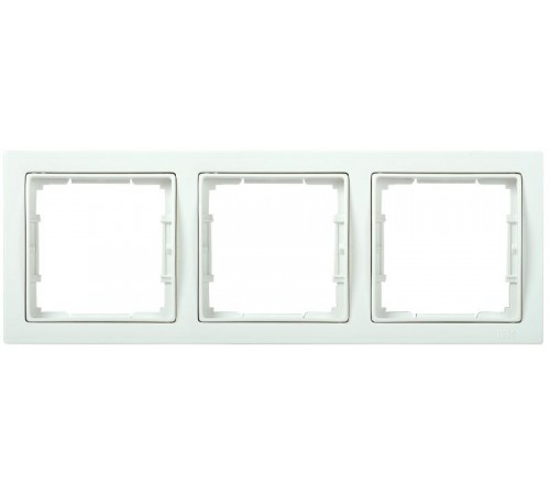 BOLERO Q1 белый Рамка 3-мест.ная квадратная РУ-3-ББ  EMB32-K01-Q1  IEK