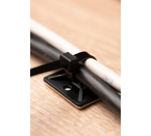 Площадка самоклеящаяся (40х40мм.) черная (100шт.)  plc-40x40-b  EKF